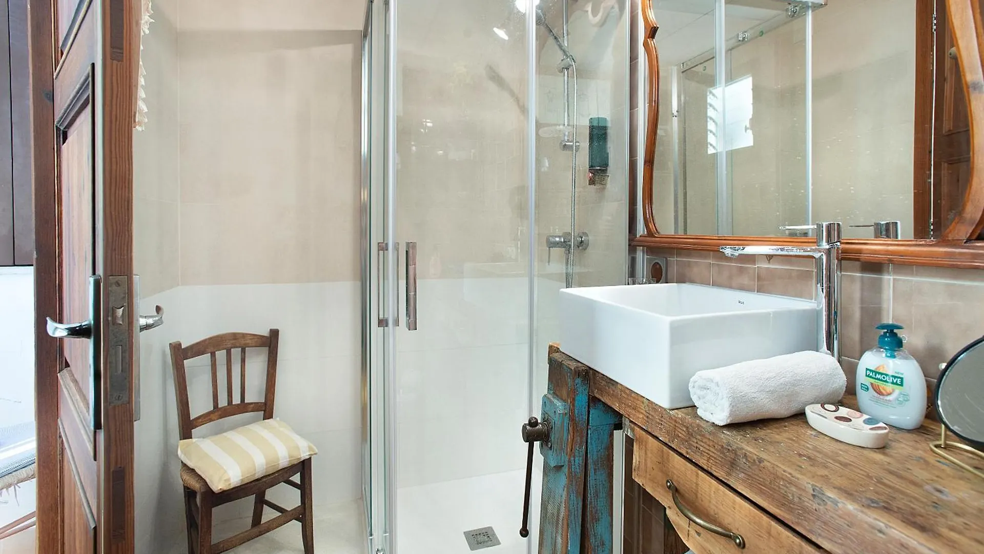 פוינסה Owl Booking Villa Padrina - Walking To The Old Town בית נופש